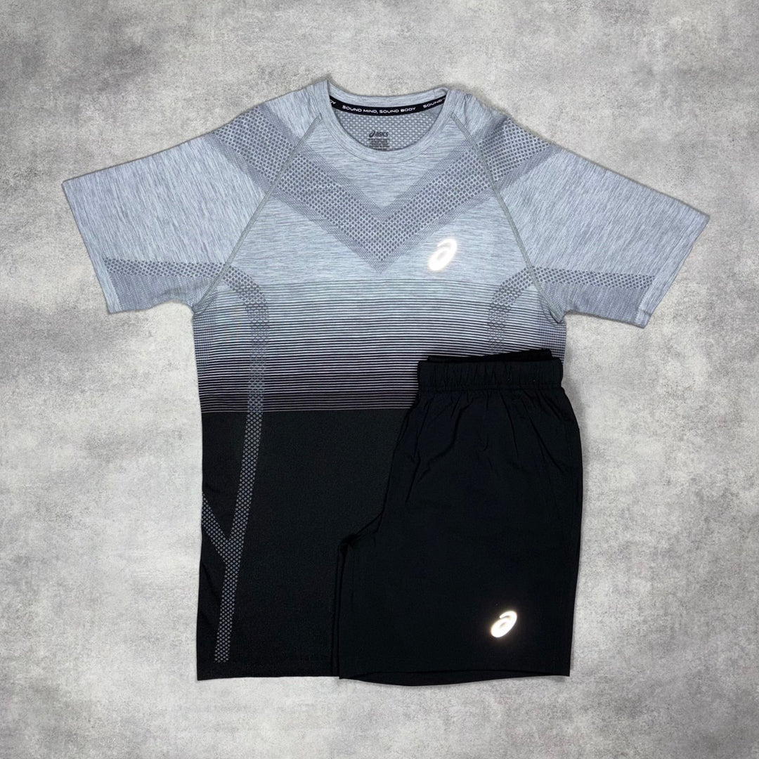 Asics Seamless T-Shirt Black & Black 7” Sport Run Shorts Set