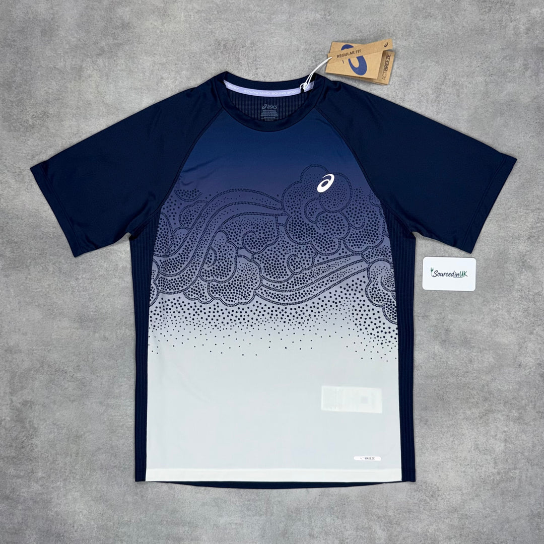 Asics Road Fade T-Shirt Midnight Navy & Midnight Navy 7” Core Challenger Shorts Set