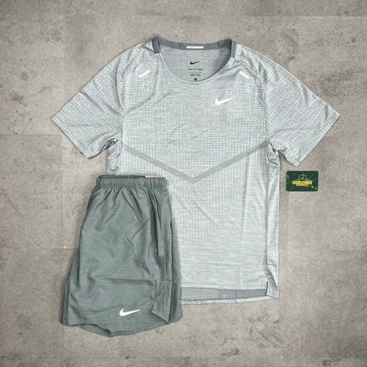 Nike Techknit Ultra T-Shirt & Challenger Short Set “Grey”