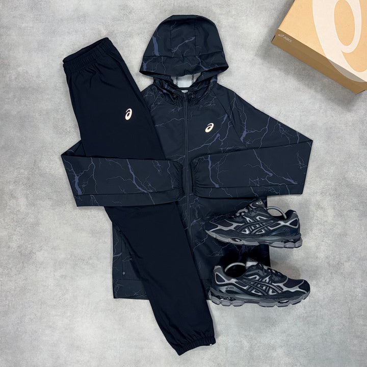 Asics Enchanted Windrunner Jacket Asics Graphite Nyc Set Black / Graphite Black