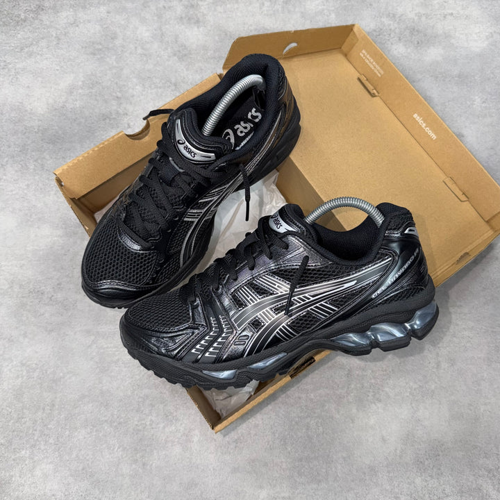 Asics 3-Piece Trainer Bundle Set