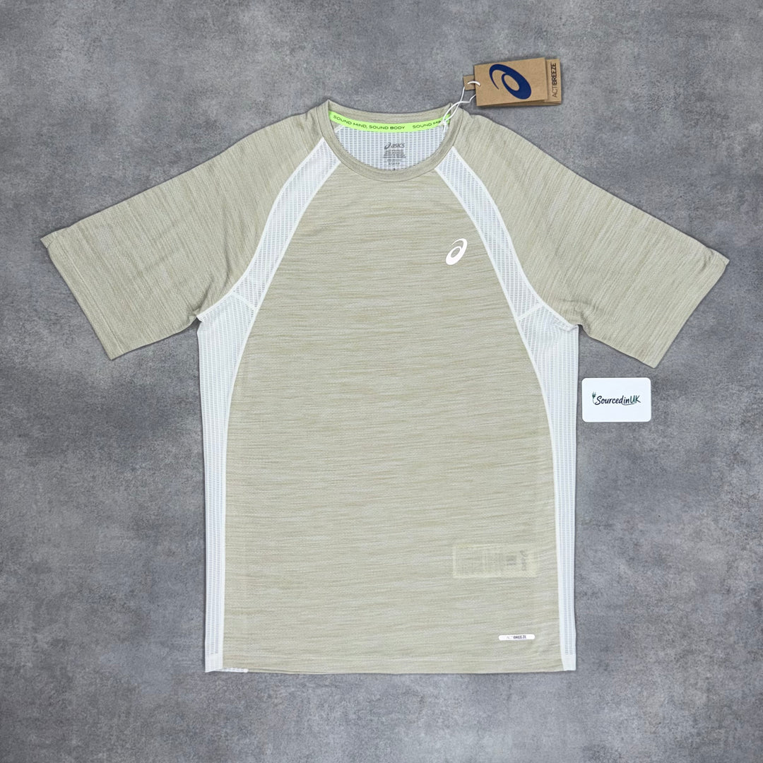 Asics Road T-Shirt Cream & Brown 7” Core Challenger Shorts Set