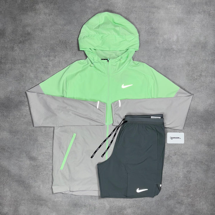Nike Uv Windrunner Jacket Vapour Green & Black/Grey 7” Flex Stride Short Set
