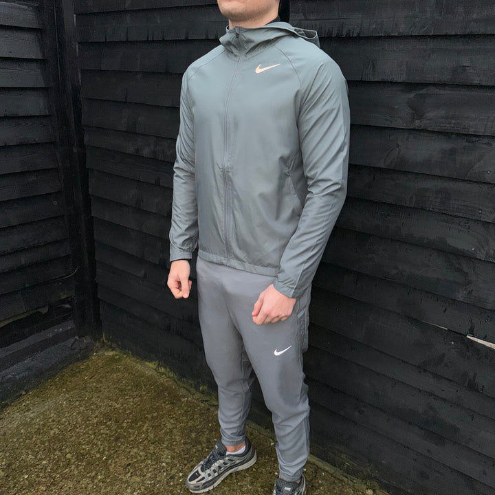 Nike Essentials Windbreaker Jacket Grey & Grey Woven Challenger Bottoms Set