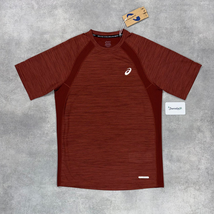 Asics Road T-Shirt Burgundy & Burgundy Core Shorts Set
