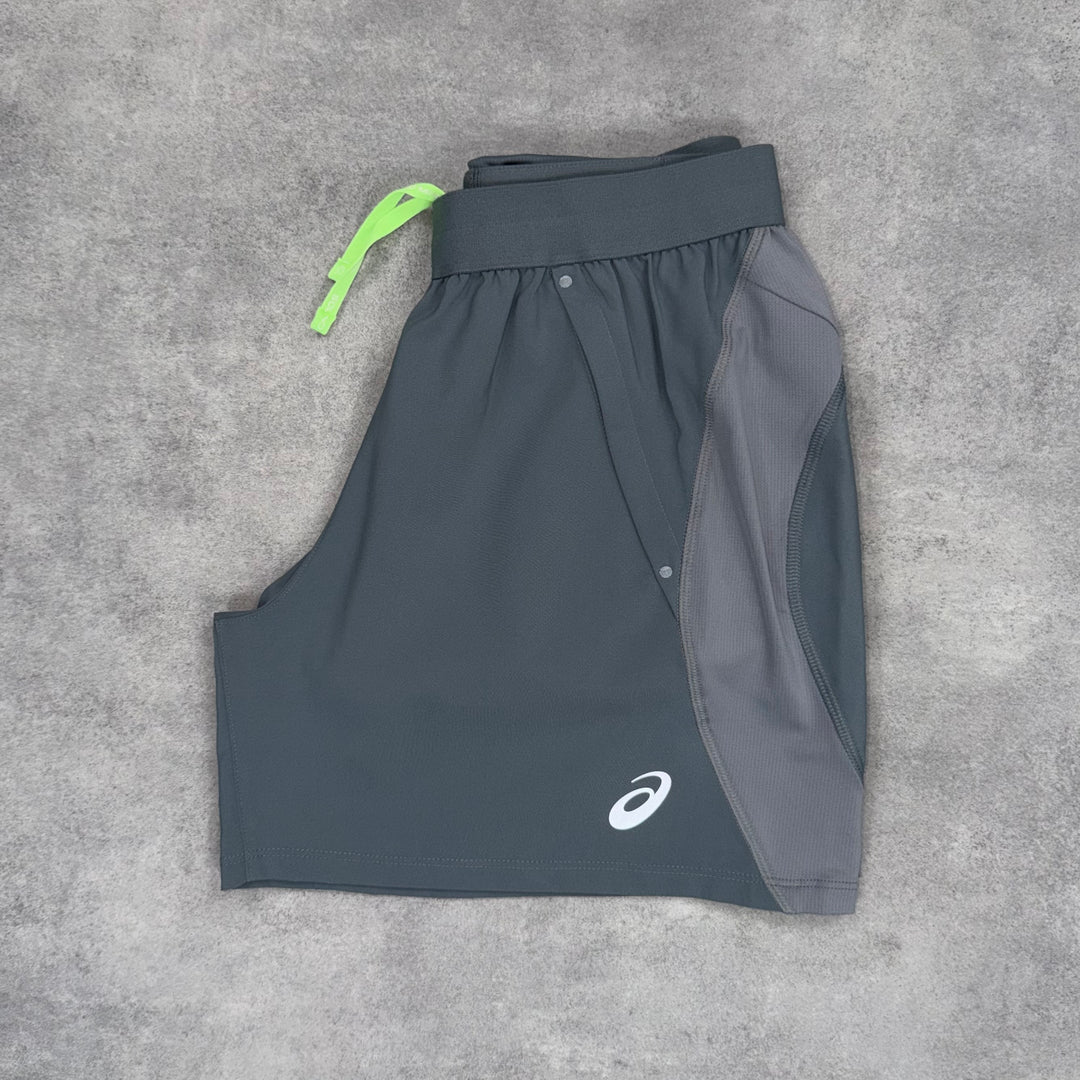 Asics Curve T-Shirt Vapour Green & Grey/Green Road  5” Shorts Set