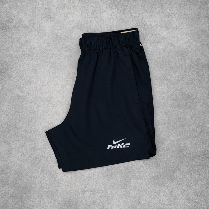 Nike Swoosh 1/4 Zip 3-Piece Challenger Bottom Set Black