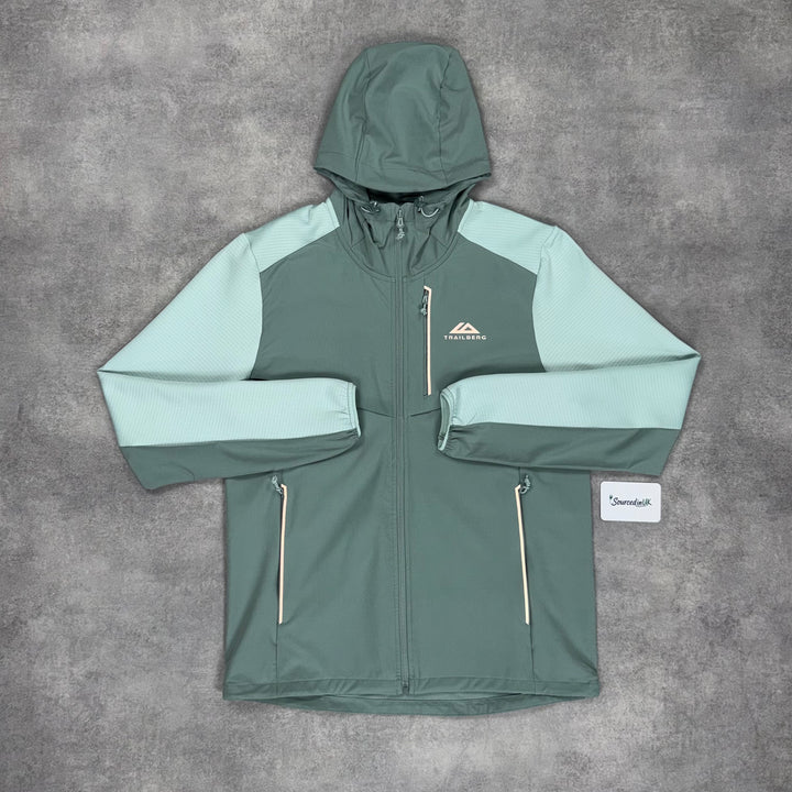 Trailberg Cloud Windrunner Jacket Willow Green & Willow Green 7” Challenger Short Set