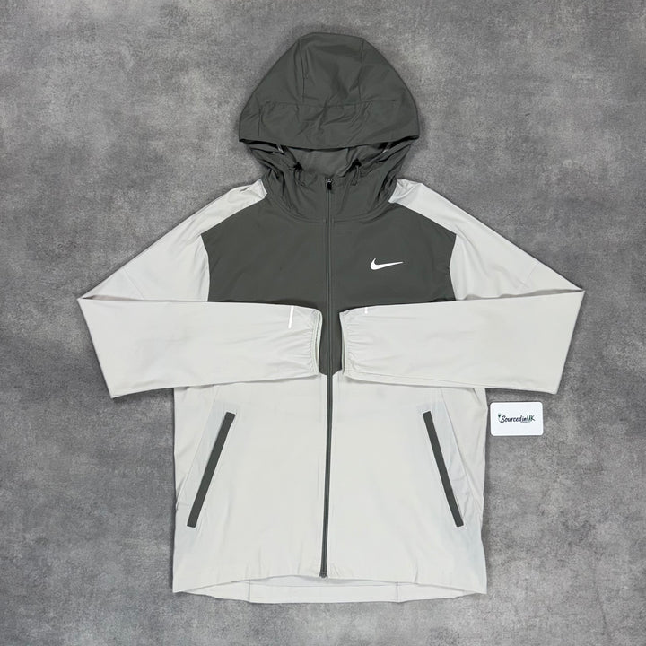 Nike Uv Windrunner Jacket 3-Piece 7” Challenger Short Set Beige