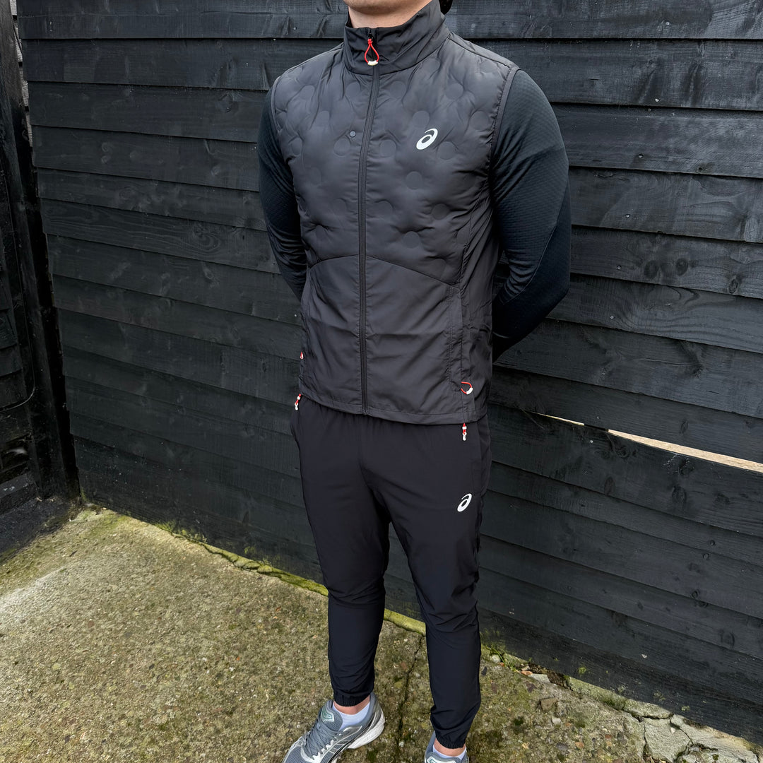 Asics Road Gilet Black & Black Core Bottoms Set