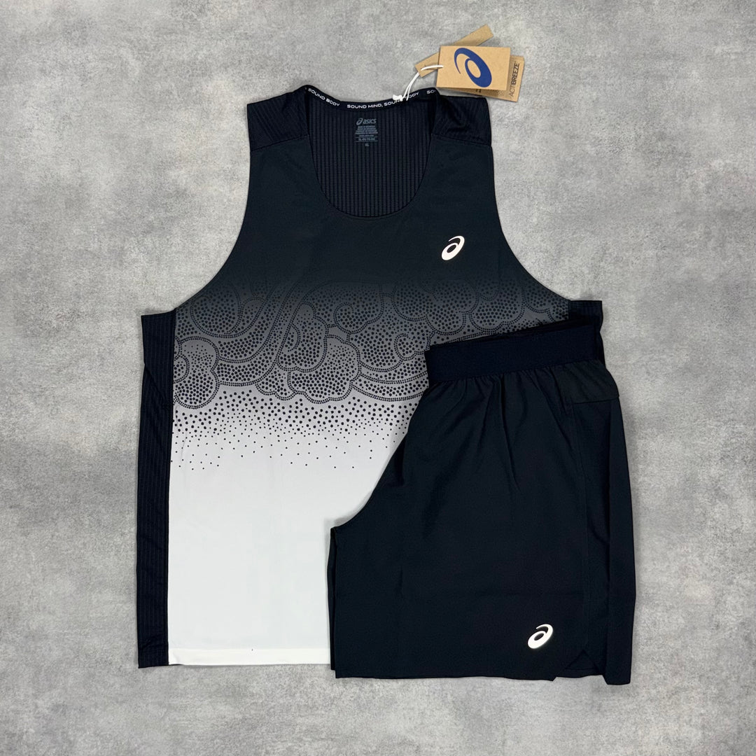 Asics Road Fade Vest Black & Black 5” Road Shorts Set