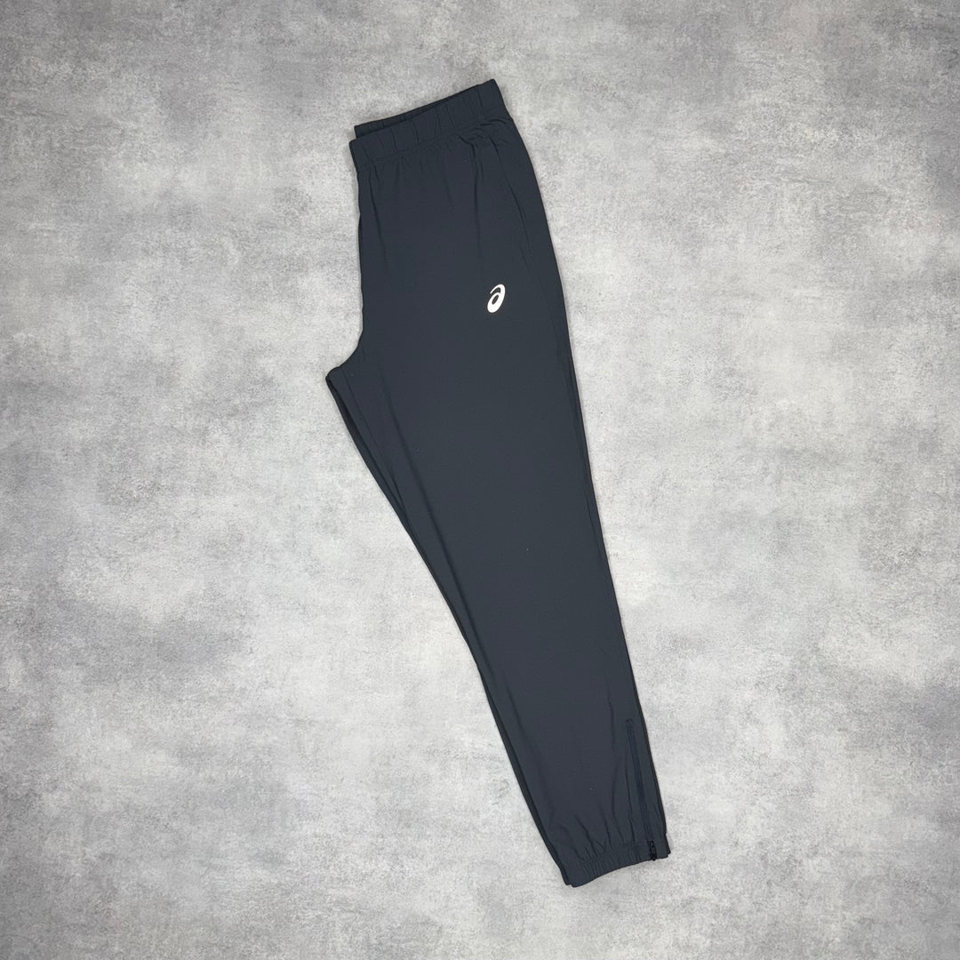 Asics Therma 1/4 Zip Ice White & Asics Core Bottoms Black/Grey