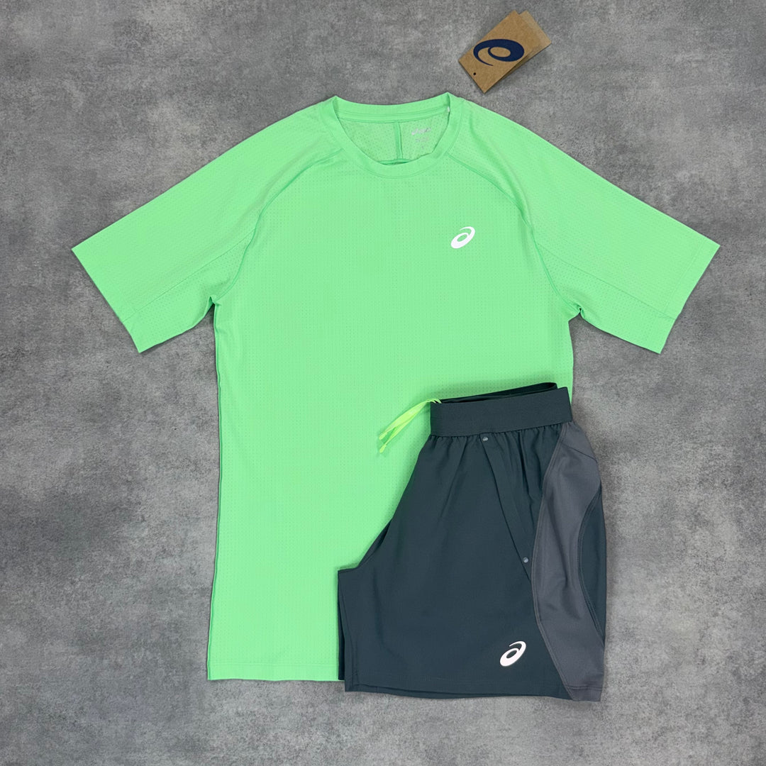 Asics Curve T-Shirt Vapour Green & Grey/Green Road  5” Shorts Set