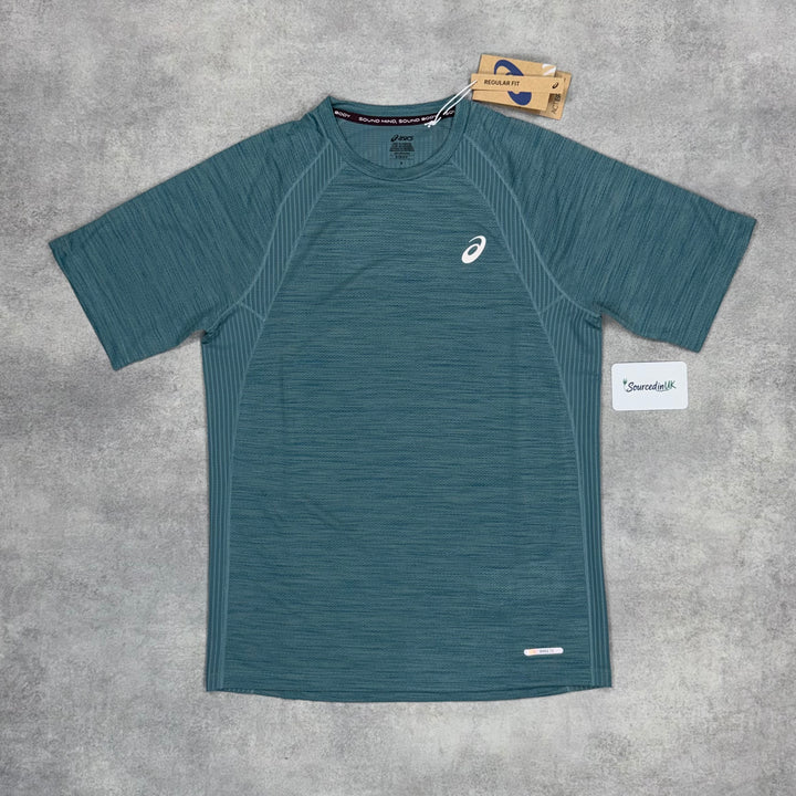 Asics Road Seamless T-Shirt Foggy Teal & Foggy Teal 7” Icon Shorts Set