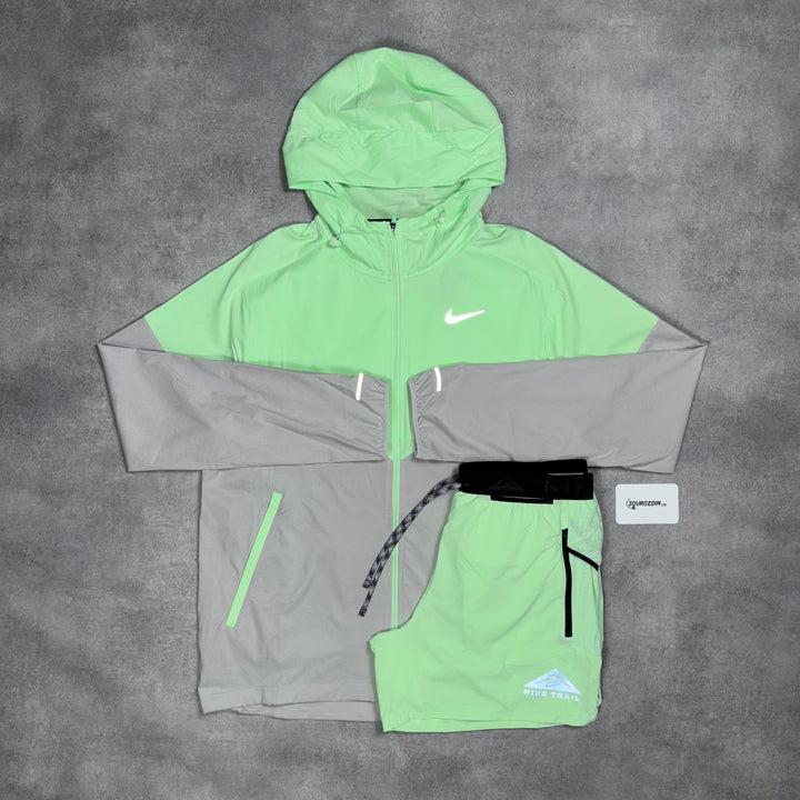 Nike Uv Windrunner Jacket Vapour Green & Vapour Green 5” Challenger/Gore-Tex Flex Shorts Set